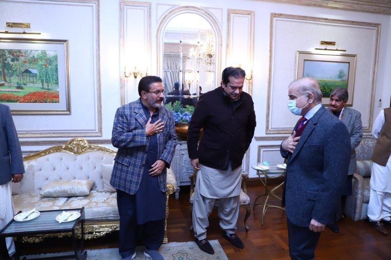 Sardar Khalid Mehmood Warren meets Mian Shahbaz Sharif