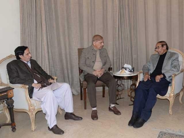 PML-N high level delegation meets Chaudhry brothers