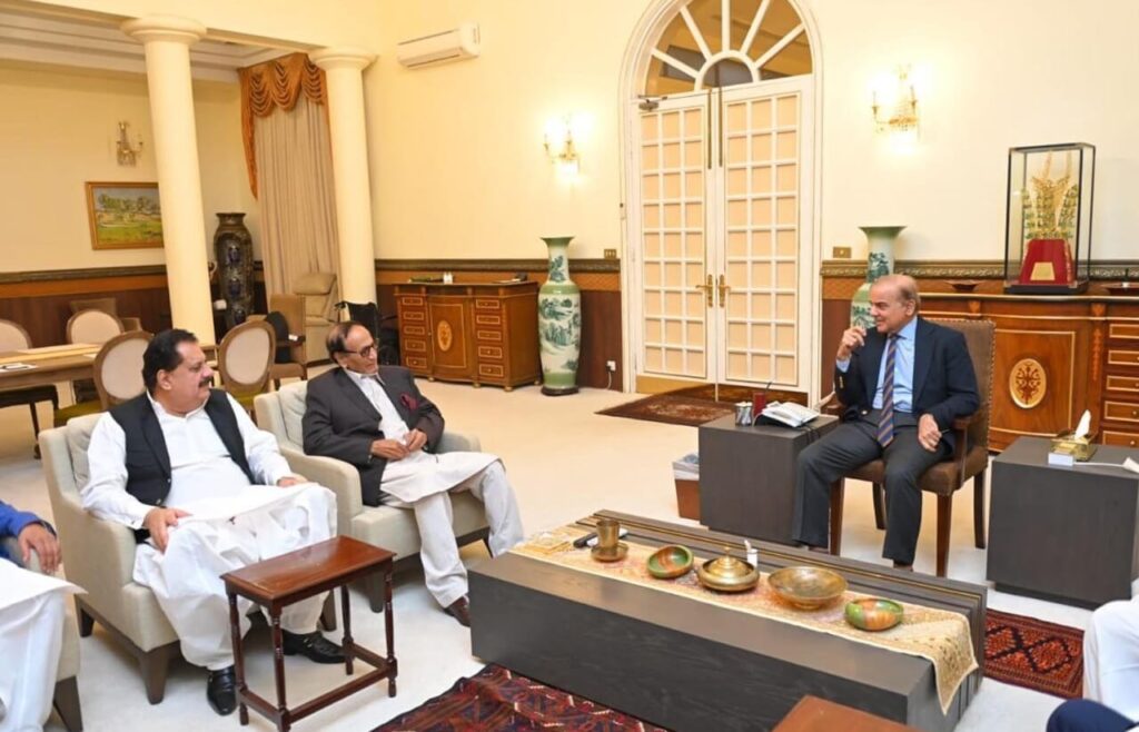Chaudhry Shujaat Hussain met Prime Minister Shehbaz Sharif