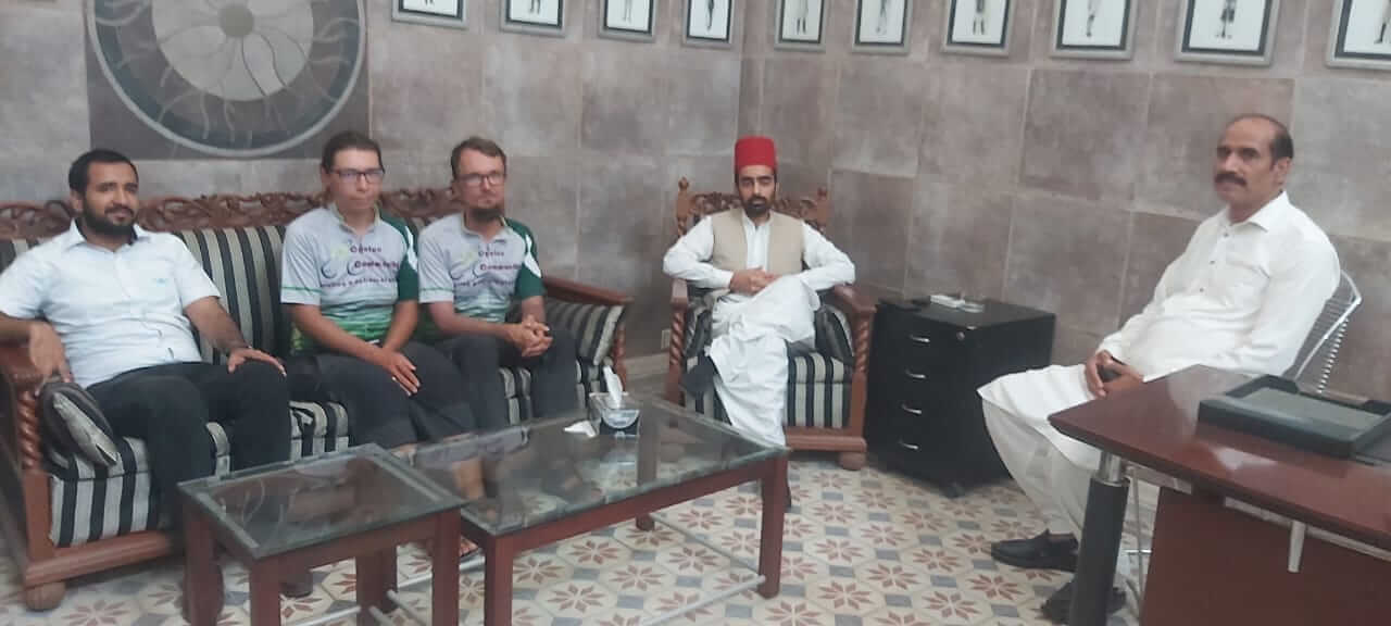 World tour Polish cycling couple met with Prince Bahawal Abbas