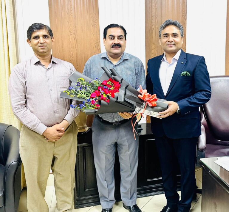Director Museum Zubair Rabbani & Director Bahawalpur Arts Council Sajjad Hussain congratulate Director Media IUB Dr Shehzad Khalid on obtaining PHD degree in Management Sciences
