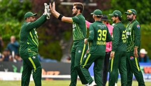 Pakistan wins T-20 1 series by defeaing Ireland with six wickets