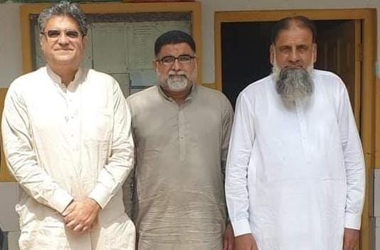 Ex- Chairman Municipal Committee AhmedpurEast Malik Usman Rasheed along with two former councillors