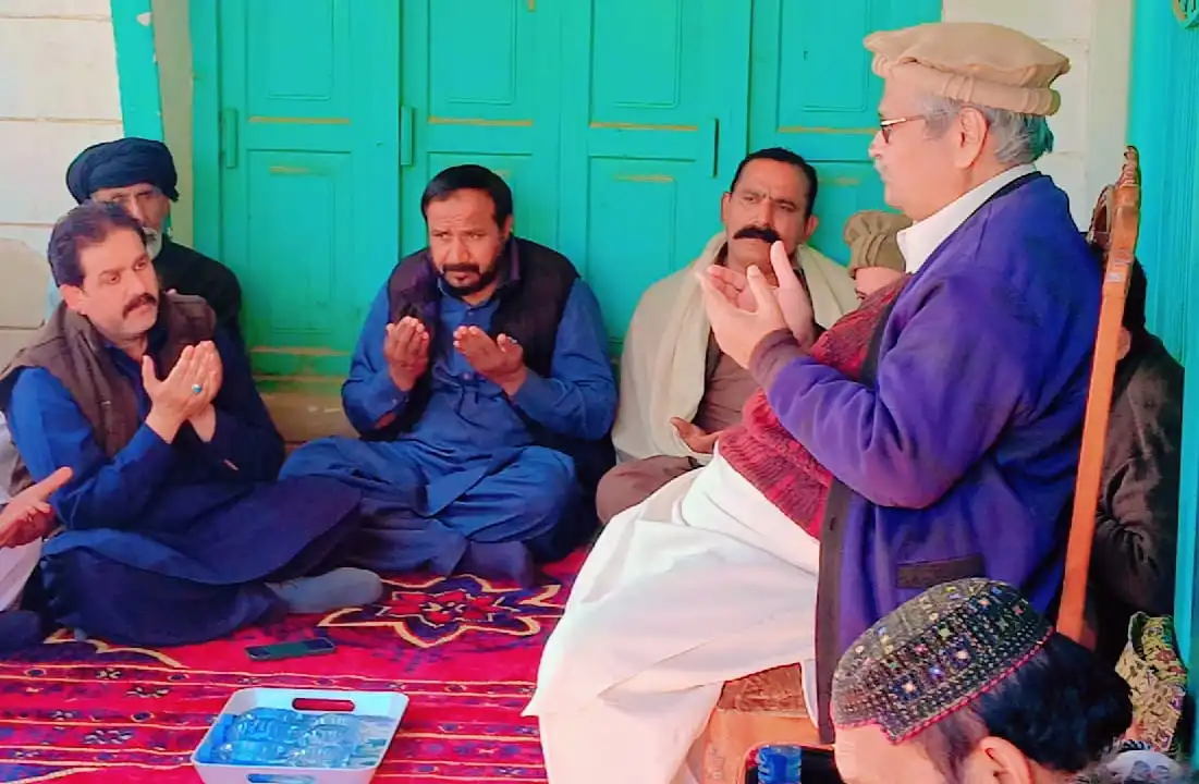 Editor Ehsan Ahmed Sehar visits late Makhdoom Syed Zulfikar Hussain Bukhari for offering his condolences