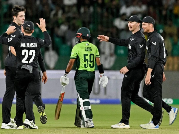 Pakista versus Newzealand cricket match