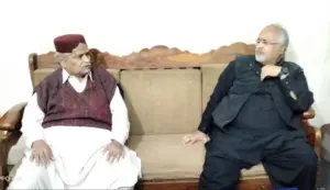 Hassan Askari Sheikh talking to Editor Ehsan Ahmed Sehar