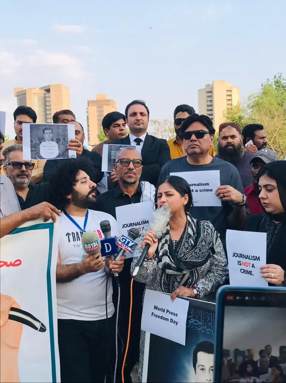 RIUJ demonstation in front of national press club islamabad on the eve of world press freedom day