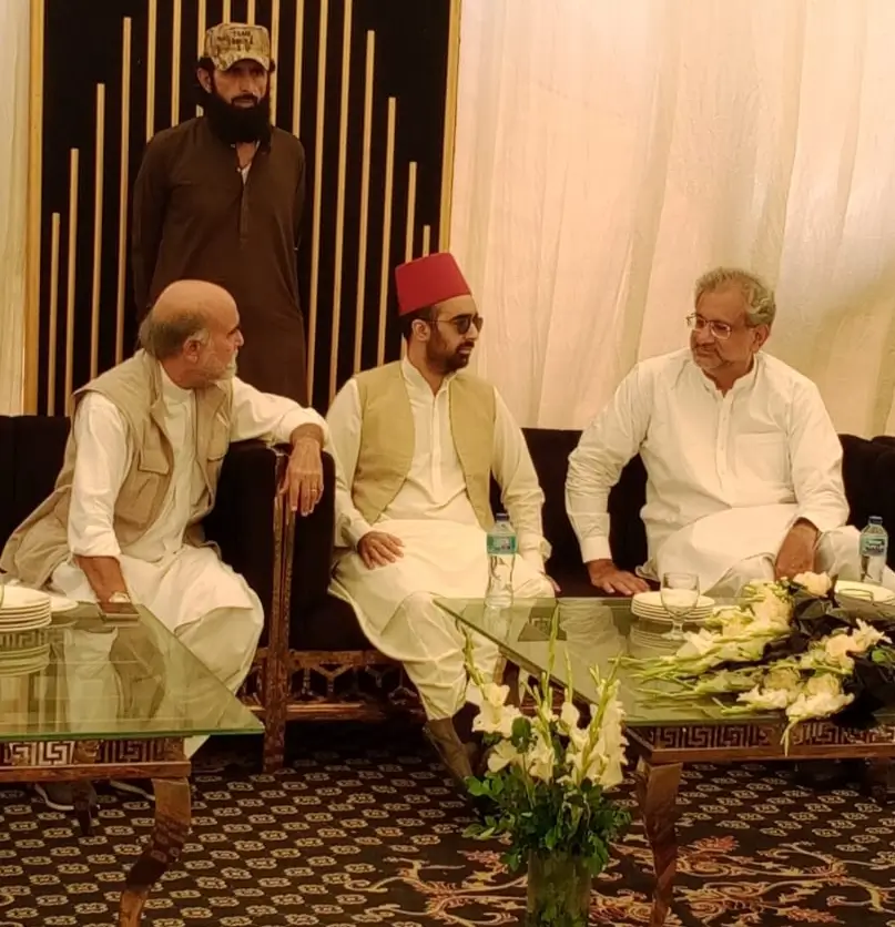 Prince Bahawal Abbasi ,Sahibzada Muhammad Usman Abbasi meet former Premier Shahid Khaqan Abbasi