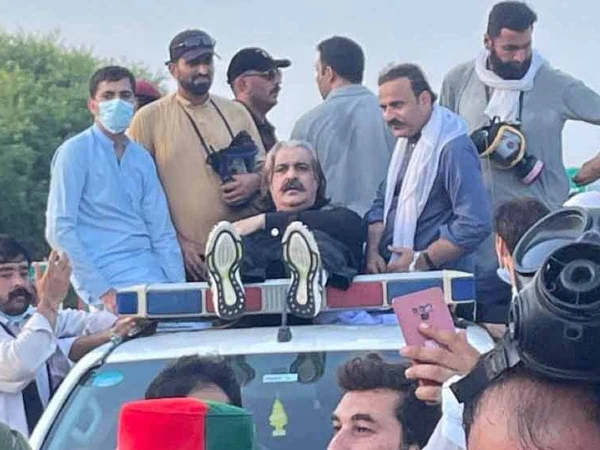 cM KP Ali Ami Gandapur