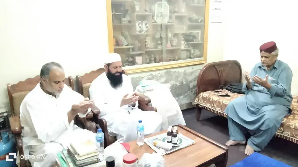 Chairman Ubqari Media Group Hakeem Tariq Mehmood Chughtai visits Editor Ehsan Ahmed Sehar house