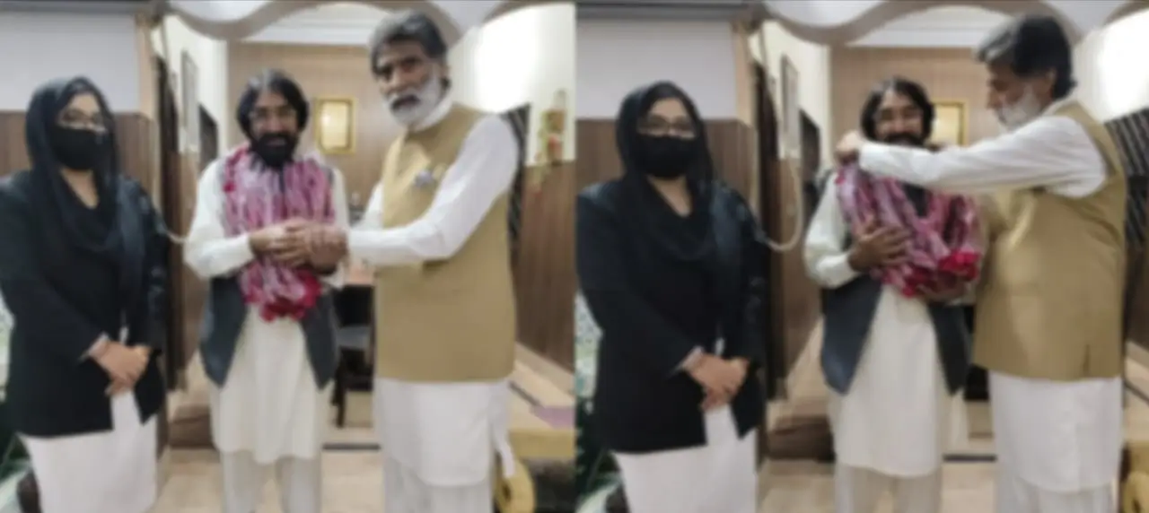 Malik Muzzafar Karim greetings to Newly elected member Punjab bar council Akhtar Mehmood at RahimyarKhan