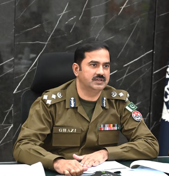 Regional Police Officer Bahawalpur Ghazi Muhammad Salahuddin Chairs Meeting on Development Projects