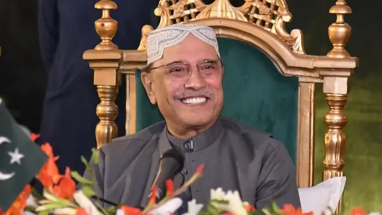 Asif Ali Zardari Says Today’s Leaders Start Complaining After Less Than a Year and a Half in Jail