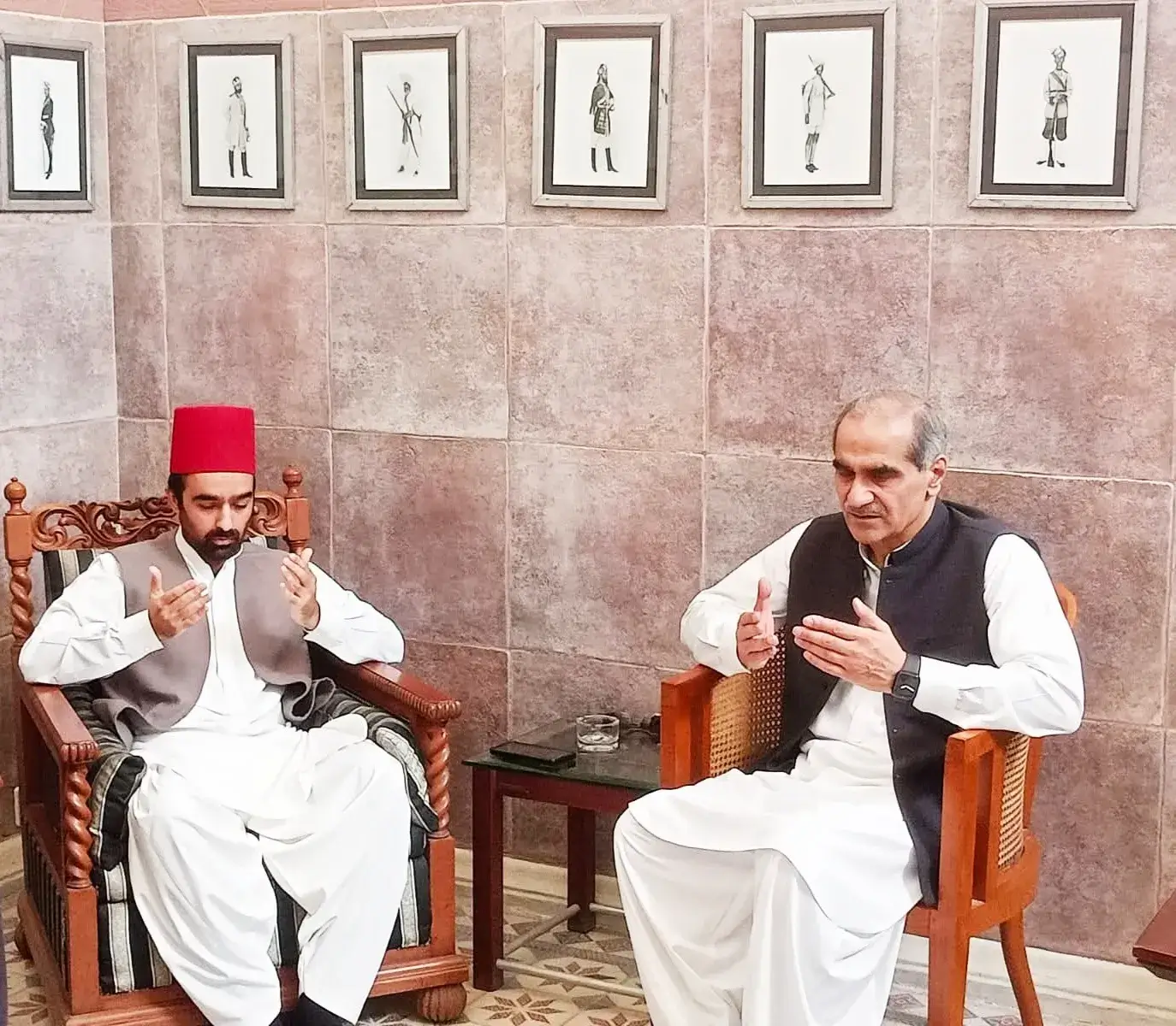 Khawaja Saad Rafique Visits Sadiq Garh Palace, Offers Condolences to Crown Prince Bahawal Abbas Khan Abbasi