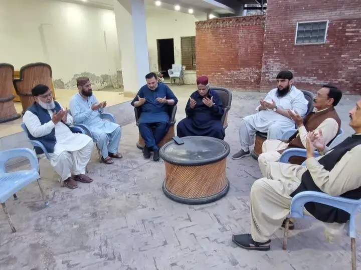 Editor Ehsan Ahmed Sahar Extends Condolences to Qazi Adnan Farid, Qazi Burhan Farid on Uncle's Death; Fateha Khawani Held for Isaal-e-Sawab