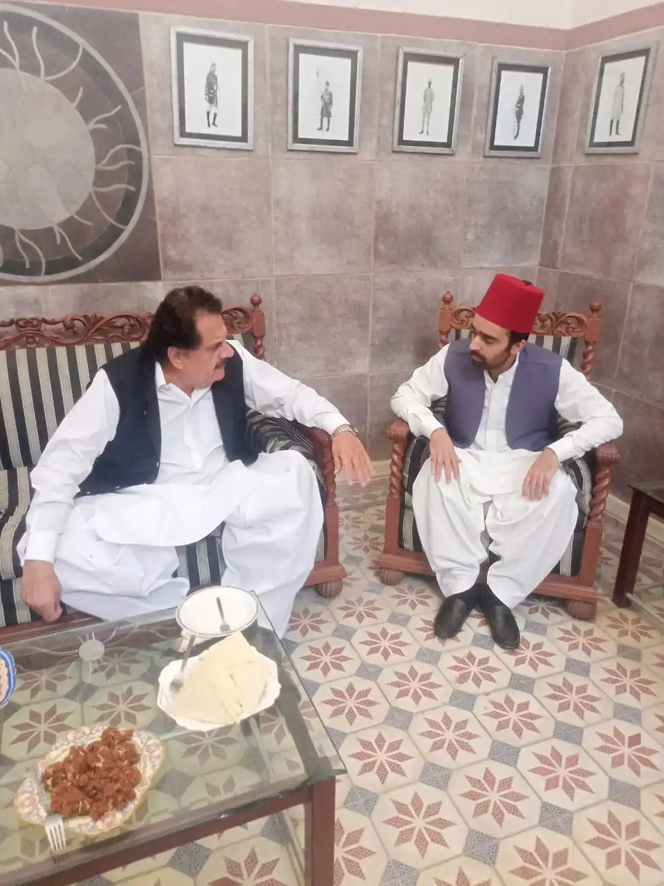 Tariq Bashir Cheema Returns to Bahawalpur After Umrah, Offers Condolences to Nawab Salahuddin Abbasi and Prince Bahawal Abbasi