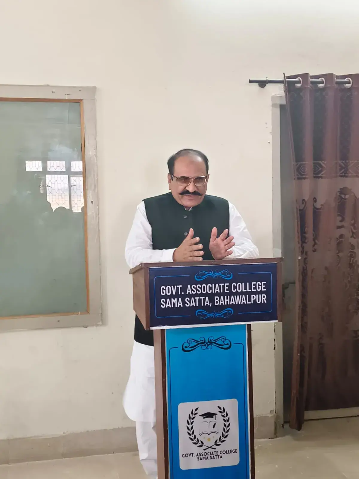 "Ghazi Amanullah says Punjab Ombudsman's office playing effective role in providing prompt, transparent, and free justice to public."