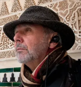 Pakistani journalists face far greater threats than most others,says leadling Global journalist Lawrence Pintak