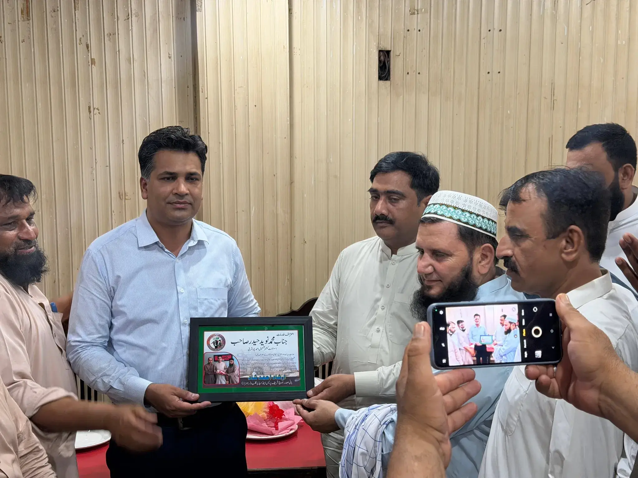 Assistant Commissioner Muhammad Naveed Haider honored with farewell dinner, commemorative shield by Uch Sharif Press & Media Club Registered