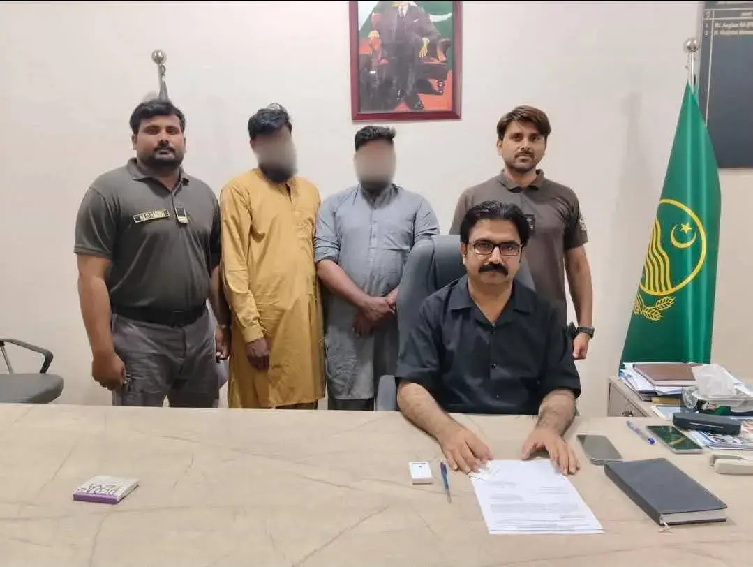 "LPG Sellers Noman Farooq and Zeshan Zahoor Remanded to Central Jail Bahawalpur for 3 Days"