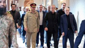 "Iranian President Departs for Homeland After Concluding Visit to Pakistan