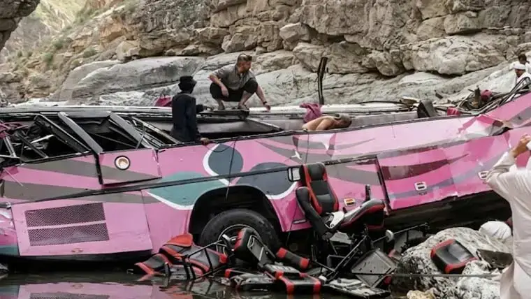 "40 Dead as Quetta-Peshawar Bus Plunges into Ravine"