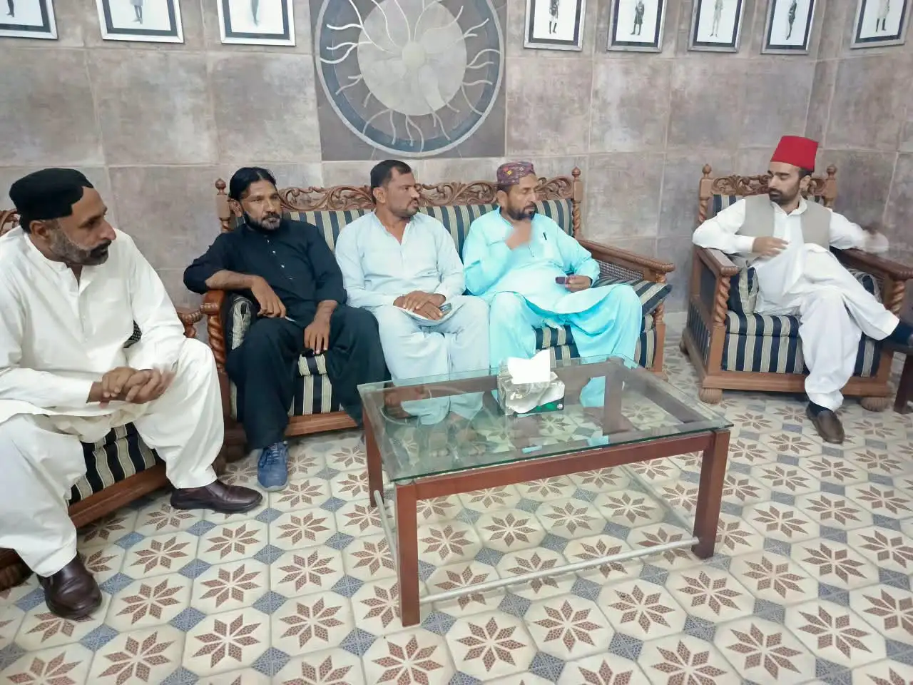 Bahawalpur Awami Haqooq Party (BAHP) Delegation Led by Makhdoom Syed Ghulam Mujtaba Bukhari Meets Prince Bahawal Abbas Khan Abbasi at Sadiq Garh Palace