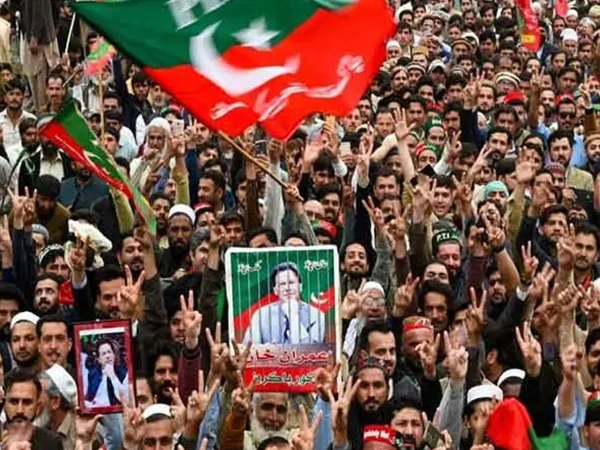 "PTI Decides to Change Strategy for Islamabad March Amid Differences Within the Party"
